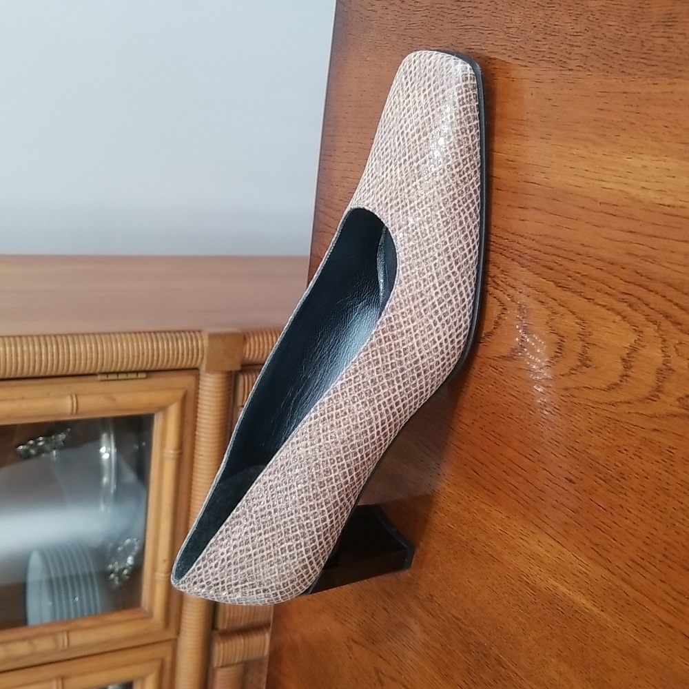 Stuart weitzman shoes - Picture 13 of 13